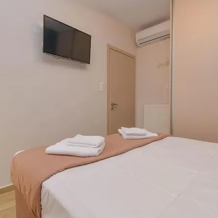 2 Min From * Ρέθυμνο